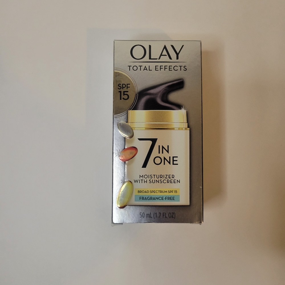 Olay, Total Effects 7 in 1 moisturizer with SPF 15, 1.7 fl oz fragrance free